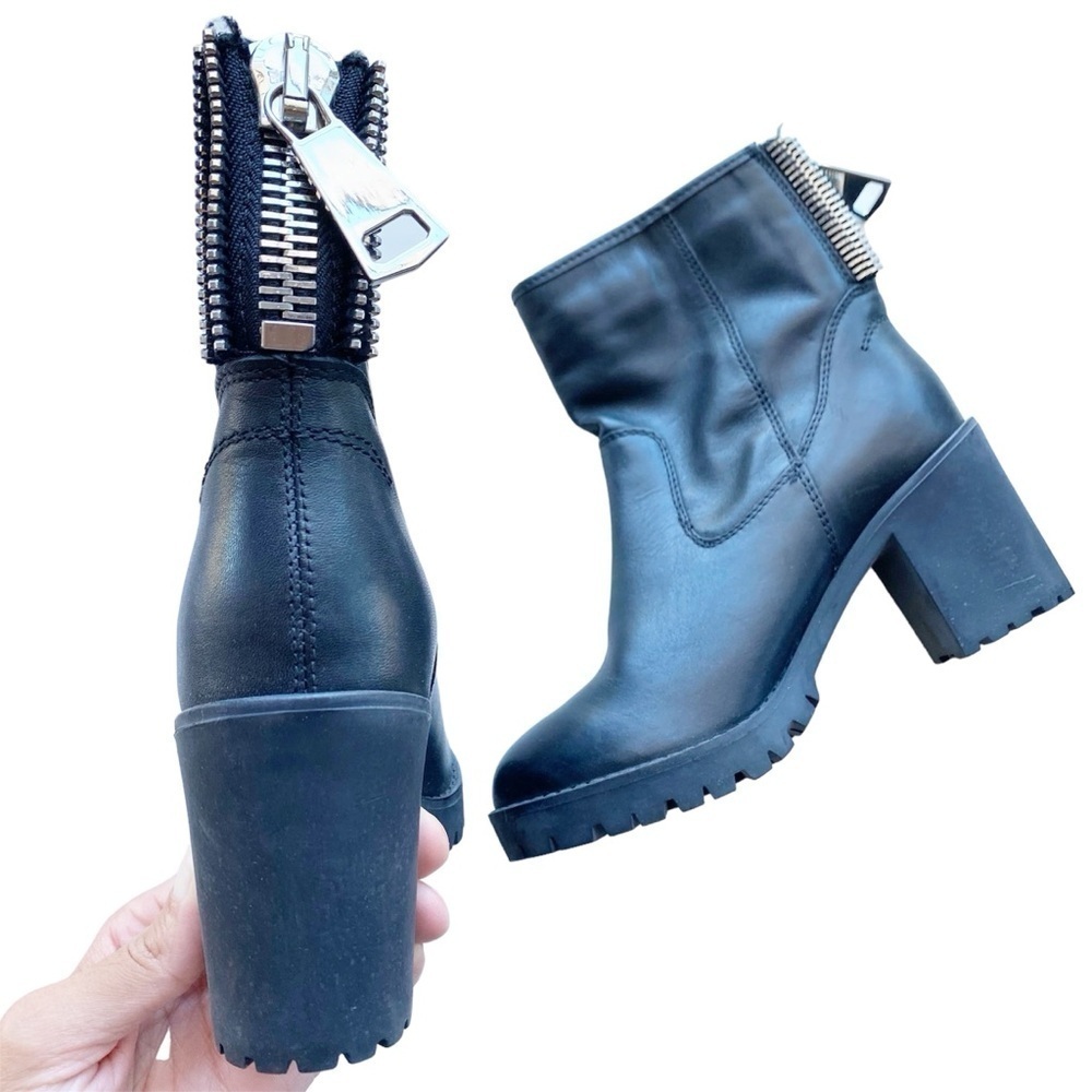 STEVE MADDEN Invito Back Zip Leather Chunky Ankle Boots NEW Biker 90’s